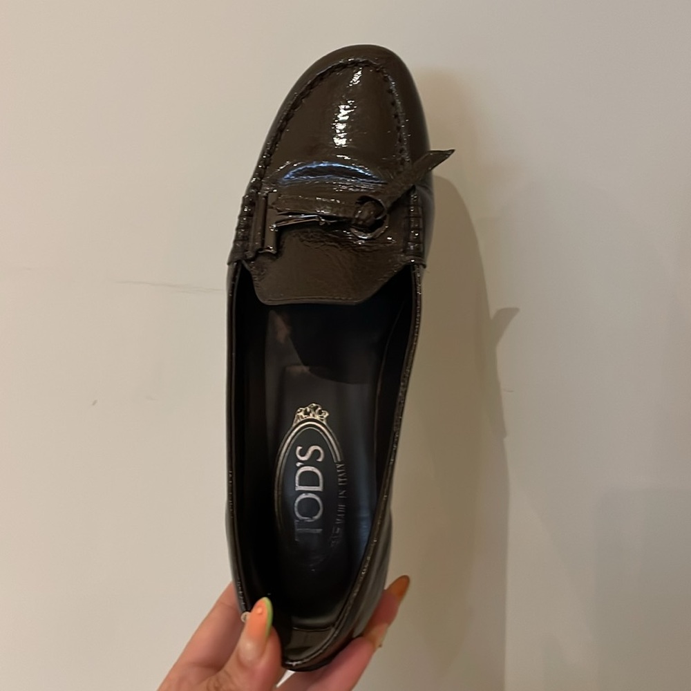 Tod’s Patent Leather Loafers - Size 35.5 - Picture 9 of 11
